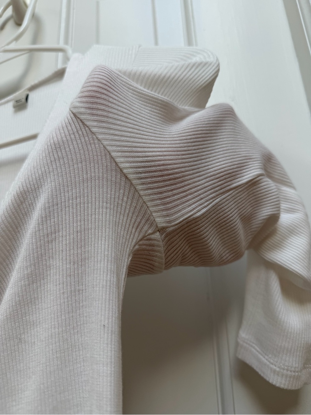 VINCE White Ribbed Tee - Picture 6 of 6